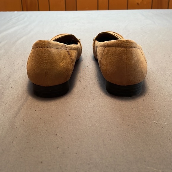 💕 5/$25 closet clean out💕 Kim Rogers dark tan shoes - Picture 3 of 5
